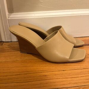 Vince Pia Leather Wedge Sandals. Worn once. Tan color.